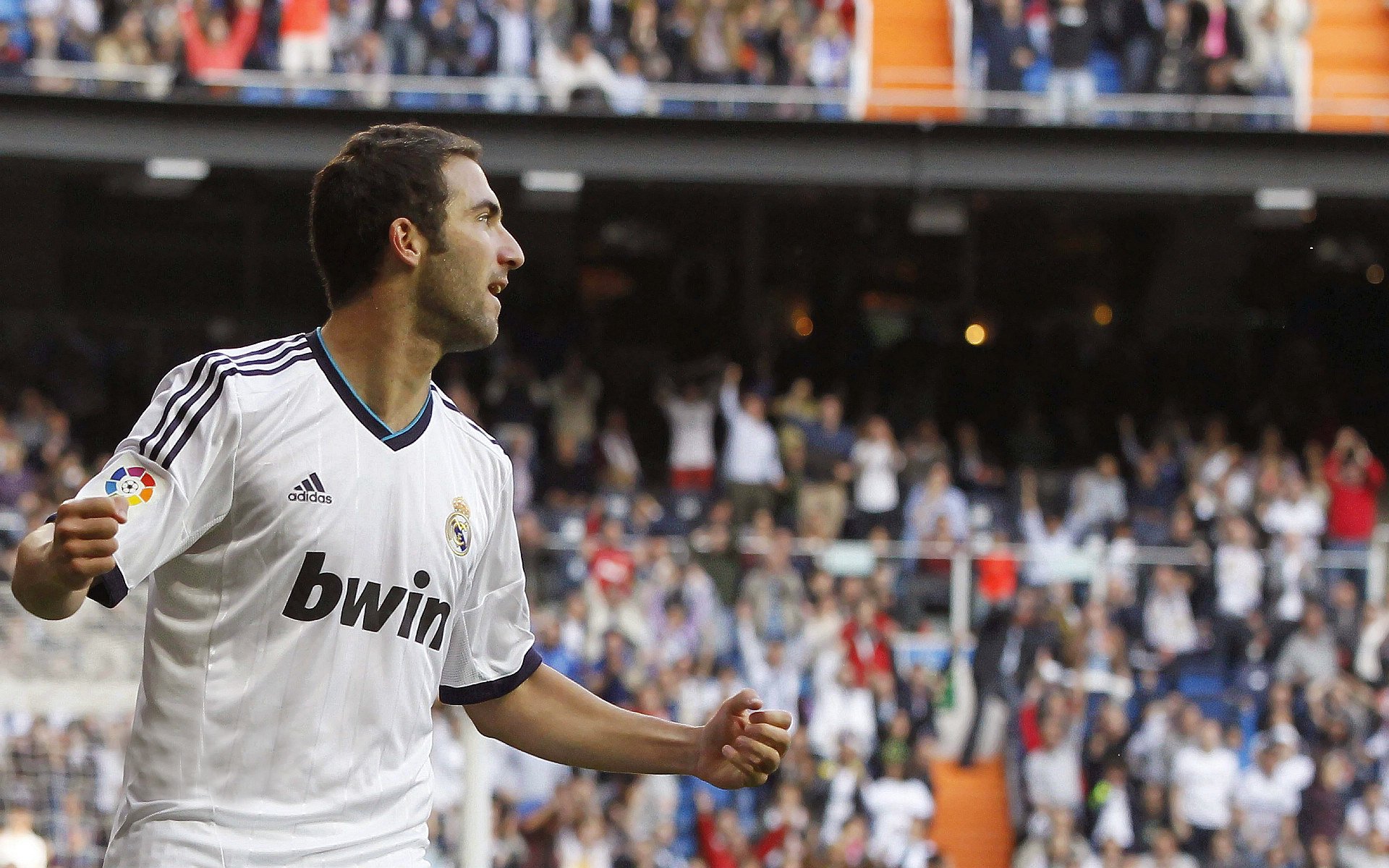 积分榜最新排名：争冠、欧战和降级战局激烈，足球欧战积分