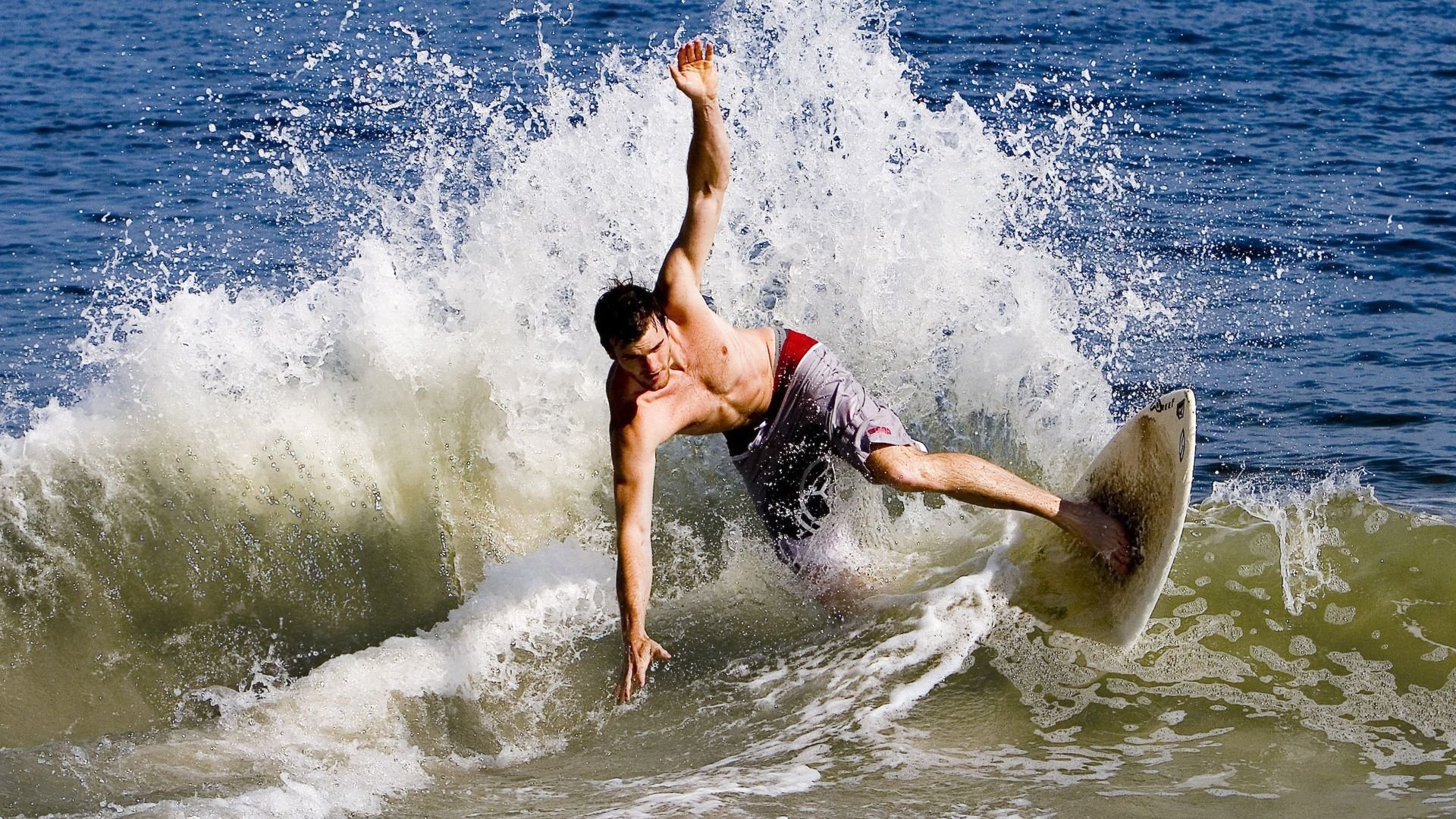 九游体育网站入口-英超焦点战，曼联逆转击败劲敌，英超曼联足球